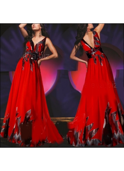 Красное шифоновое платье с принтом