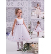 Нарядное белое платье для девочки с кружевом