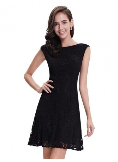 Черное модное платье с тонким кружевом