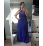 Синее платье с атласной вставкой и кружевом