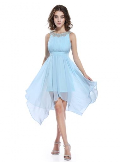 Голубое асимметричное платье с аппликацией