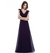 Длинное фиолетовое платье, украшенное оборкой