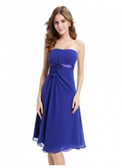 Коктейльное синее платье с цветами