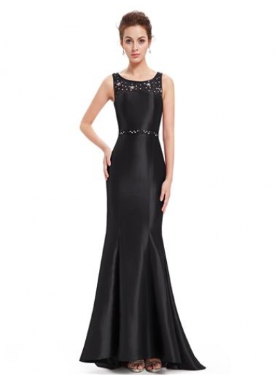 Атласное черное длинное платье со стразами