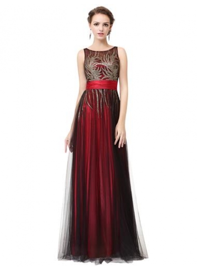 Потрясающей красоты вечернее длинное платье красного цвета