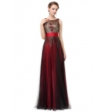 Потрясающей красоты вечернее длинное платье красного цвета