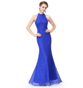 Кружевное длинное платье яркого синего цвета