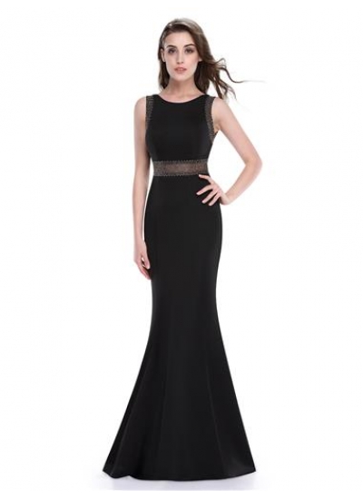 Черное платье силуэт "русалка" с вышивкой из серебристых нитей 