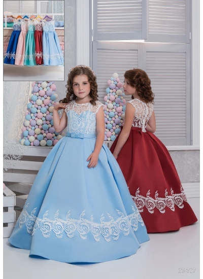 Пышное детское платье с цветочным кружевным узором 