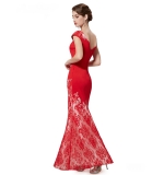 Длинное красно-белое платье из кружева и атласа